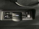 高速道路で便利な【ETC2.0】を装備しています。光ビーコン搭載で渋滞情報などナビゲーションと連動することで機能も充実いたします。他、観光施設に立ち寄るための高速料金割引サービス等もございます。