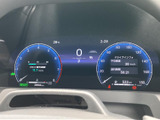 洗練されたデザインのメーターパネル。必要な情報を分かりやすく表示し、運転状況を把握できます。