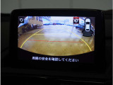 【バックカメラ】駐車が苦手な方でも安心してお乗りいただけます。リバース連動で画面が切り替わるのでとっても便利です。