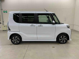 軽自動車、小型車を中心に常時300台展示車を御用意させて頂いております