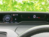 視認性の高いメーター類で、運転に必要な情報を的確に把握できます。運転状況が一目でわかり、安全運転に貢献します。