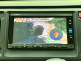 停車中にテレビや番組を楽しむことができます。移動の待ち時間も快適に過ごせる、便利な機能です。家族でのドライブにもおすすめです。