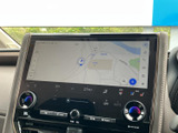 高精細な地図画面で、目的地までの道順をスムーズに確認できます。運転に慣れない道でも、安心してお出かけいただけます。