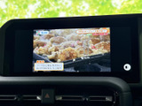 様々な情報を表示できるモニターが、快適なドライブをサポート。車両情報や設定変更も簡単に行えます。