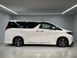 最大3年先まで延長可能なロングラン保証&alpha;(有料)もご用意しております。無料保証期間1年に安心をプラスする、1年または2年の延長保証がお選び頂けます。もちろん、走行距離は無制限です。