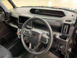 展示車両、並びに展示場の清掃を心掛けております。お車もご納車前にしっかり洗車して、清潔感が感じられる状態でお渡し致します。