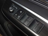 電動格納式ドアミラー・パワーウインドウを装備しています。