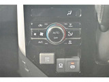 お好きな温度に設定すれば自動的に温度を調節、車内を快適空間に仕上げてくれます。