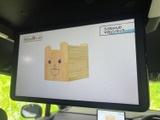 後席でのエンターテイメントに最適なモニター。長距離移動も退屈させません。家族みんなで楽しめる空間を演出します。