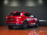 【CX-5】上質感と精悍さを兼ね備え、ワイド感を強調した意匠。オールラウンドな機能美と品格、洗練されたデザイン。