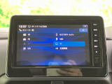 お好みの音楽を高品質で楽しめます。CDやラジオはもちろん、外部機器との接続も可能です。