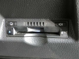 ナビ連動タイプのETC車載機です。ナビゲーションと連動してくれますのでカード未挿入を知らせてくれるなど便利な機能が追加されています。