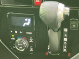 視認性の高いメーターで、運転に必要な情報を的確に把握できます。運転に集中できる、シンプルで分かりやすいデザインです。
