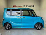 車両右側面からの写真になります。車をご覧になりたい時はお気軽に最寄りの店舗へご相談下さい。