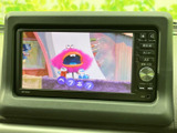 停車中にテレビや動画をお楽しみいただけます。待ち時間や休憩時間に、リラックスした時間を過ごせます。