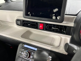 空洞になっていますが、ナビやCDチューナーなど取り付けのご相談もお気軽にお申し付けください(^^♪