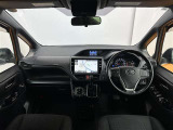 運転席周辺の様子です☆ オーディオ周りやメーター類の位置など、ご確認下さいね♪