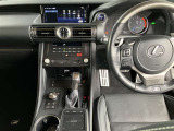 レクサス認定中古車ならではの美しいシートは、乗るたびに上質な快適さを提供します。