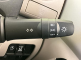雨天時でもクリアな視界を確保できるワイパーレバーです。操作も簡単で、安全な運転をサポートします。