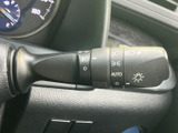 操作しやすいウインカーレバーは、安全な車線変更をサポート。オートリターン機能も搭載しています。