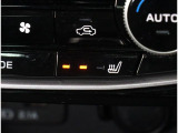 運転席、助手席にはシートヒーター機能を装備!電熱線を使用した暖房ですので、寒い季節や雨などで急に体が冷えてしまったとき等に便利で快適な機能です!