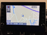 ディスプレイオーディオ搭載車です(T-コネクトナビ)!Bluetoothも付いていますし、フルセグでテレビも視聴出来ますナビゲーション契約期間R8年11月まで対応