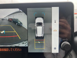 駐車時の安全性を高めるバックモニター。狭い場所でもスムーズな駐車操作をサポートします。後方確認が苦手な方にもおすすめです。