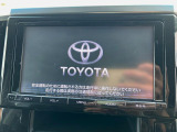【大画面ナビ】人気の大型9インチナビを装備。存在感のある大画面はインパクト大!ナビ利用時のマップ表示は見やすく、テレビやDVDは臨場感がアップ!いつものドライブがグッと楽しくなります♪
