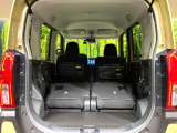 普段のお買い物や通勤、送迎等に十分な荷室スペースを確保しております。セカンドシートを倒すと、大きな荷物の積載も可能です♪