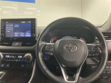 使いやすく運転しやすいレイアウトの運転席周り。