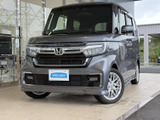 精悍なフロントマスクが印象的。シャープなラインが車両の個性を際立たせています。見る角度によって表情が変わるデザインです。