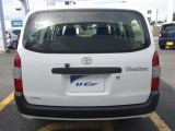 バックカメラが付いているので後方確認が非常にしやすいです。今や運転初心者も熟練者も必須装備!ついていて損はないですね♪