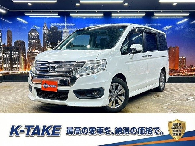 ステップワゴン 2.0 スパーダ Z (禁煙車)(後期型)(純正9インチナビ)(両側パ