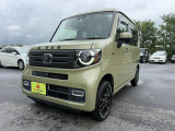 数ある中から当店のお車をご覧いただき誠にありがとうございます。当店在庫は外装、内装クリーニング後に展示し、併せて事故修復歴の有無、メーター改ざん歴の有無も第三者機関による検査を全台実施しております。