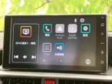 停車中にテレビや動画を楽しめるモニター。待ち時間や休憩時間に、エンターテイメントを満喫できます。快適な移動時間を演出します。