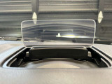 ヘッドアップディスプレイで安全に運転できます!