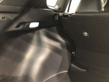 トランクル-ムは照明付きです。地下駐車場や、夜間のお荷物整理に大変便利です。
