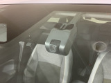先進の安全運転支援システム、HondaSENSINGがもたらす、より高い安心と快適性です。ドライブレコーダー付きで、万が一の場合でも安心です。