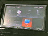 CDやUSB、Bluetoothなど、多様なソースに対応。お好みの音楽を車内で楽しめます。高音質で、快適なドライブをお手伝いします。