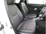 長時間の運転でも疲れにくい、ホールド性の高いシート