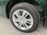 タイヤサイズは165/65R14!残り溝は5ミリ程度!(右フロントタイヤ)