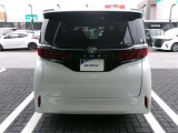 後ろが狭くてもサッと積める。途中で止められる安心のバックドア。後ろの駐車スペースが狭い時に重宝しますよ♪