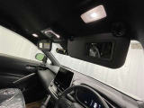 運転席・助手席にはバニティミラー付き♪身だしなみチェックできますよ(^^♪