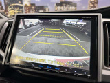 【バックカメラ】運転席から画面上で安全確認ができます。駐車が苦手な方にもオススメな便利機能です。