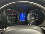 【メーターまわり】ドライバーから見やすい位置にあって安全運転に寄与します。マルチインフォメーションディスプレイでは、クルマに関する情報の確認はもちろん、各種安全機能・装備のON/OFFも設定可能。