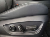 パワーシート搭載。微妙な調整が手軽にでき、ピッタリのポジションで運転することが可能です。