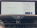 お気に入りの音楽をクリアな音質で楽しめます。様々な音源に対応し、快適なドライブ空間を演出。長距離運転も退屈しません。