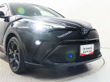 高輝度で点灯速度が速く、しかも消費電力の少ないLEDヘッドライトが装備されています!LEDの明るい光が走行中の視界の確保をサポートして、夜のドライブがより楽しく安全に運転できます♪