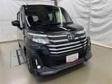 LEDヘッドライトです。デザイン性がよくとても明るいので、夜間の走行や悪天候でも安心です。しかも長寿命!