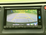狭い場所での駐車も安心。後方の状況を画面で確認できるので、安全にバックできます。運転に自信がない方にもおすすめです。